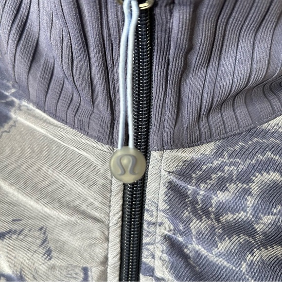 Lululemon Raja Jacket Reversible Night Market  Floral or Solid Periwinkle Size 4 - Picture 8 of 13
